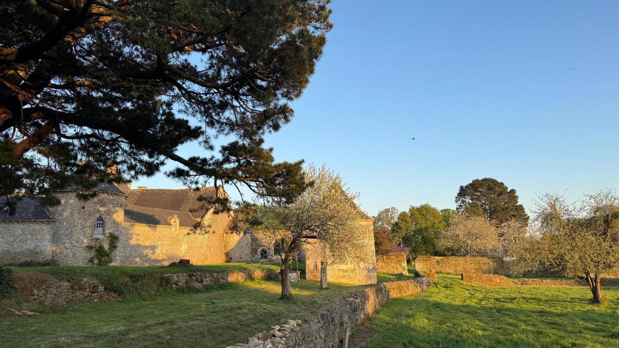 Gite De Couple Cosy Avec Vue Sur Chateau Tremohar - Golfe Du Morbihan, 20 Min De Vannes Berric Экстерьер фото
